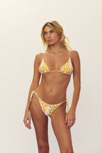 Charger l'image dans la galerie, Model Front: Blueman Haut Top Seiva-Doce-Amarela Inside-Double