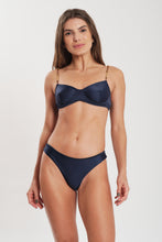Charger l'image dans la galerie, Model Front: Blueman Bas Bottom Navy-Blue Arriba