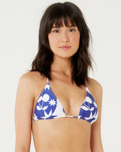 Charger l'image dans la galerie, Gallery: Blueman Haut Top Foam Triangle Tahity Tie Cerise