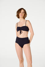 Charger l'image dans la galerie, Model Front: Blueman Bas Bottom Gaya Buzios Crispy Preto