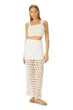 Charger l'image dans la galerie, Model Front: Blueman Haut De Plage Off-White Top-Tricot