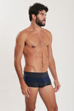 Charger l'image dans la galerie, Model Front: Blueman Sunga / Boxer Sunga Army Crepúsculo Bicolor Liso Cinza