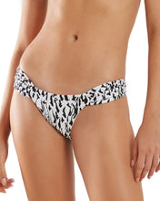 Charger l'image dans la galerie, Gallery: Blueman Bas Bottom Game Boreal Pantera