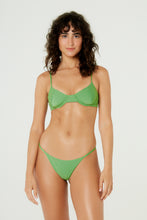 Charger l'image dans la galerie, Model Front: Blueman Haut Top Pepe New Fox Verde