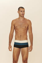 Charger l'image dans la galerie, Model Front: Blueman Sunga / Boxer Sunga Army Crepusculo Preto
