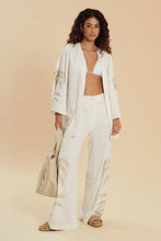 Charger l'image dans la galerie, Model Front: Blueman Robe De Plage Offwhite Kimono Tropical

