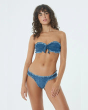 Charger l'image dans la galerie, Model Front: Blueman Haut Top Bikini Bombom Jeans
