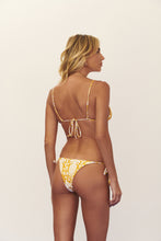 Charger l'image dans la galerie, Model Back: Blueman Haut Top Seiva-Doce-Amarela Inside-Double
