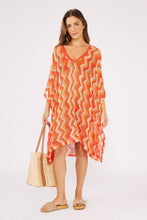 Charger l'image dans la galerie, Model Front: Blueman Midi Dress Laranja Midi Dress Tricot
