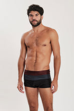 Charger l'image dans la galerie, Model Front: Blueman Sunga / Boxer Sunga Army Crepusculo Vinho
