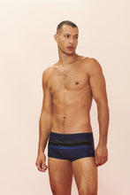 Charger l'image dans la galerie, Model Front: Blueman Sunga / Boxer Sunga Army Mondello Azul-Marinho
