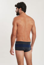 Charger l'image dans la galerie, Model Back: Blueman Sunga / Boxer Sunga Army Crepúsculo Bicolor Liso Cinza
