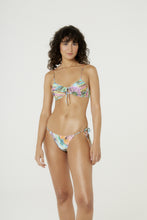 Charger l'image dans la galerie, Model Front: Blueman Haut Top Bay Tahity Tie Universo Solar
