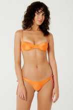 Charger l'image dans la galerie, Model Front: Blueman Bas Bottom Chandon Fada Laranja
