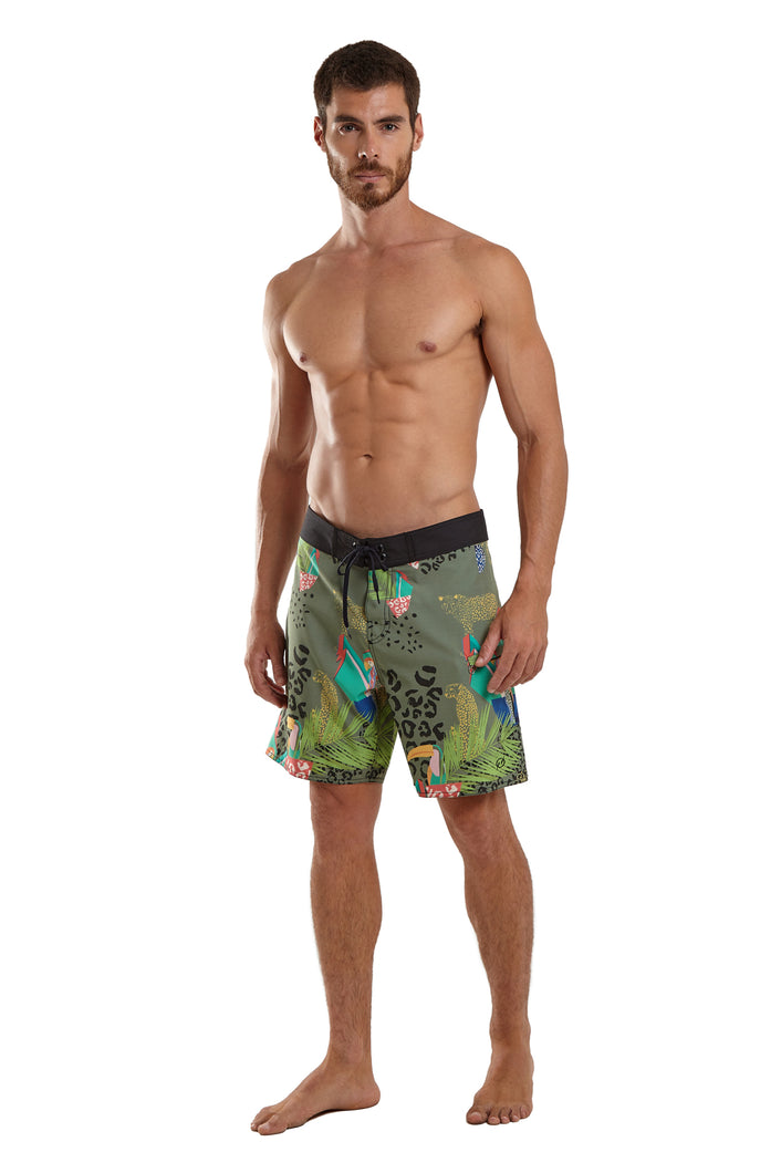 Model Front: Blueman Boardshort Bermuda Midi Pkt Praia Florestinha Verde