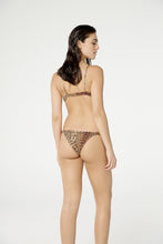 Charger l&#39;image dans la galerie, Model Back: Blueman Bas Bottom Mini Beauty Pintada
