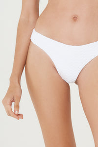Image 07: Blueman Bas Bottom Pepe Ariba Saint Martin Texture Branco