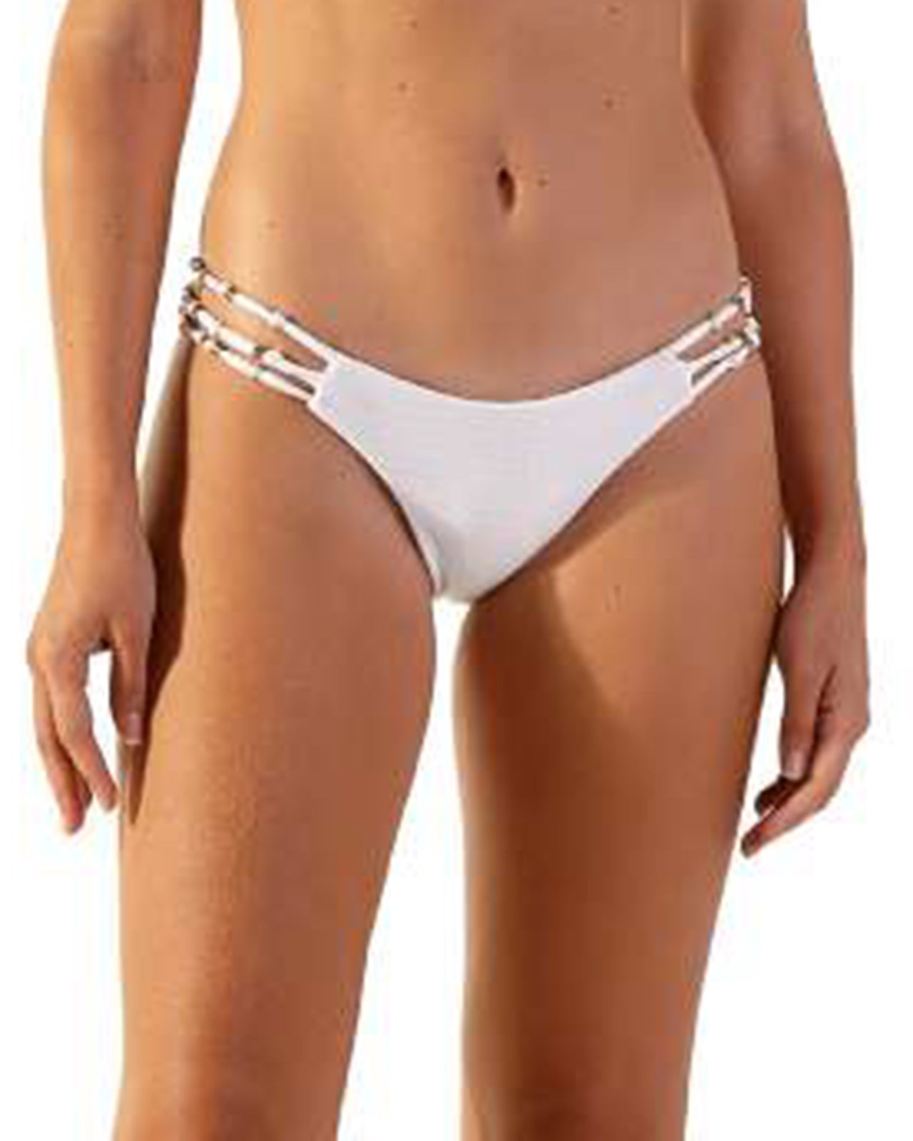Model Front: Blueman Bas Bottom Ray Off White