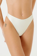 Charger l&#39;image dans la galerie, Gallery: Blueman Bas Bottom Ubatuba Off White

