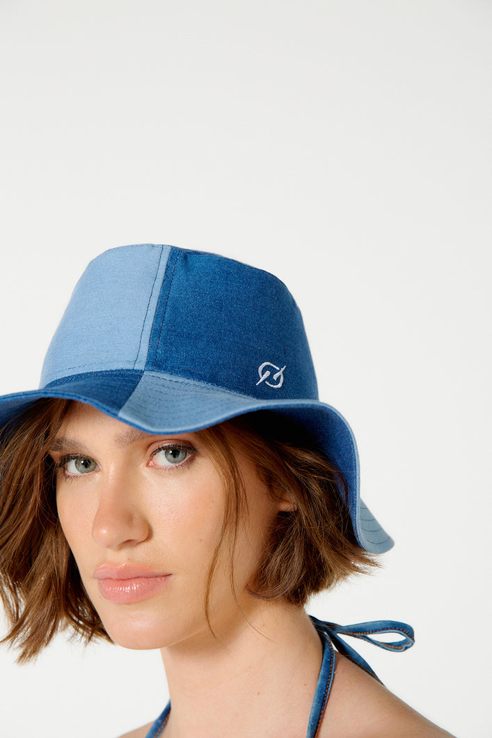 Model Front: Blueman Bob Chapeu Bucket Mix Jeans