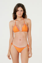 Charger l&#39;image dans la galerie, Model Front: Blueman Ensemble Foam Dotted Tahity Laranja
