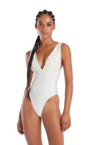 Model Front: Blueman Une Pièce Maio Noronha Rechilieu Off White
