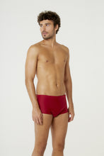 Charger l&#39;image dans la galerie, Model Front: Blueman Sunga / Boxer Sunga Army Lisa Vermelho V24
