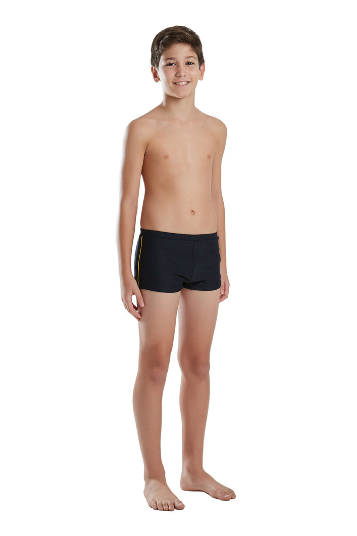 Model Front: Blueman Maillot De Bain Garçon Sunga Berlim Fit Preto