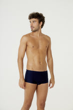 Charger l&#39;image dans la galerie, Model Front: Blueman Sunga / Boxer Sunga Berlim Liso Preto V24
