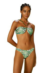 Model Front: Blueman Haut Top Azulejaria Strike