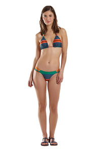 Model Front: Blueman Haut Top Boreal Double Salsa