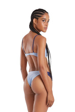 Charger l&#39;image dans la galerie, Model Back: Blueman Haut Top Game Azul
