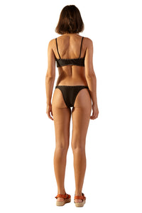 Model Back: Blueman Haut Top Gil Preto