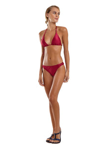 Model Front: Blueman Haut Top Max Macrame Liso Rosa