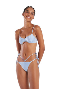 Model Front: Blueman Haut Top Pepe Liso Azul