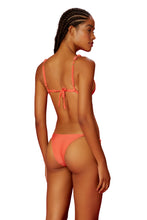 Charger l&#39;image dans la galerie, Model Back: Blueman Haut Top Salmao Drops
