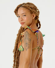 Charger l&#39;image dans la galerie, Model Back: Blueman Haut Top Super Romance Banana Pop

