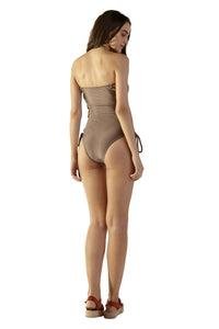 Model Back: Blueman Une Pièce Vega Castanho